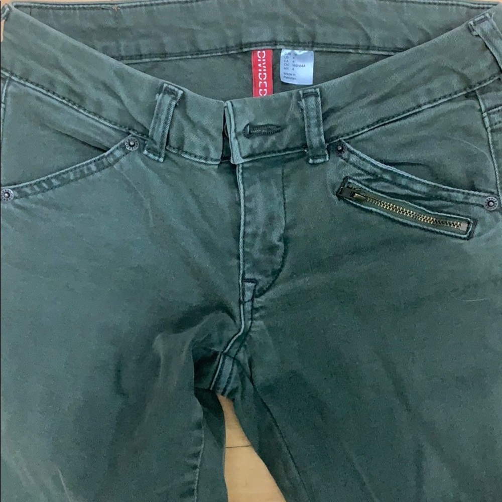 Olive pants - Picture 2 of 4